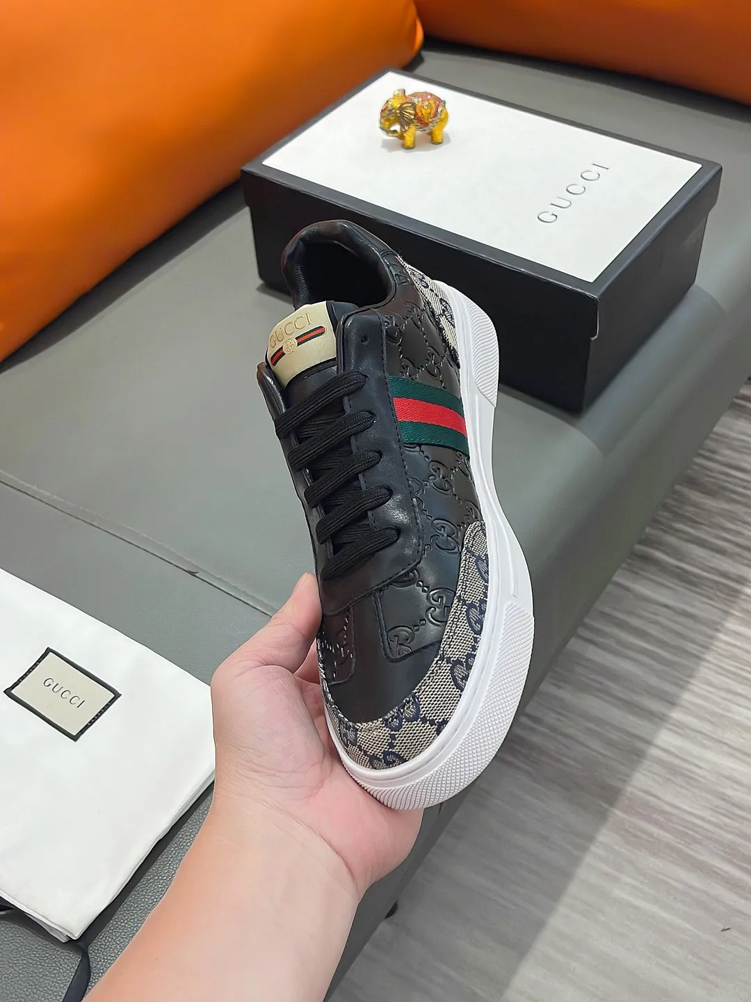 Men's shoes GUCCI "Gucci" P400 Regular size: 38-44 (casual shoes) Product materials: Selected cowhide upper, soft sheepskin lining; original outsole.